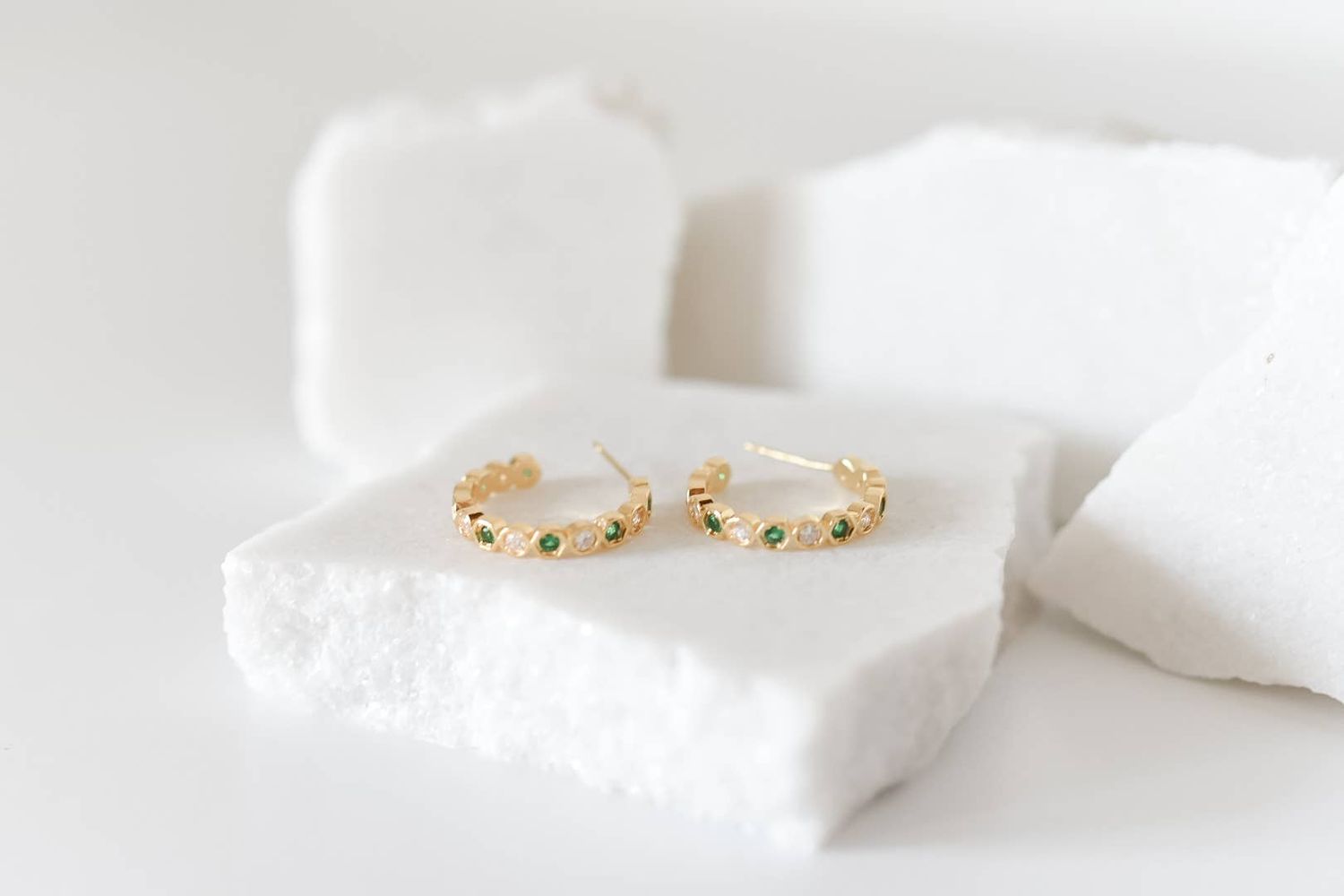Mayble gold plated hoop studs | emerald green cz