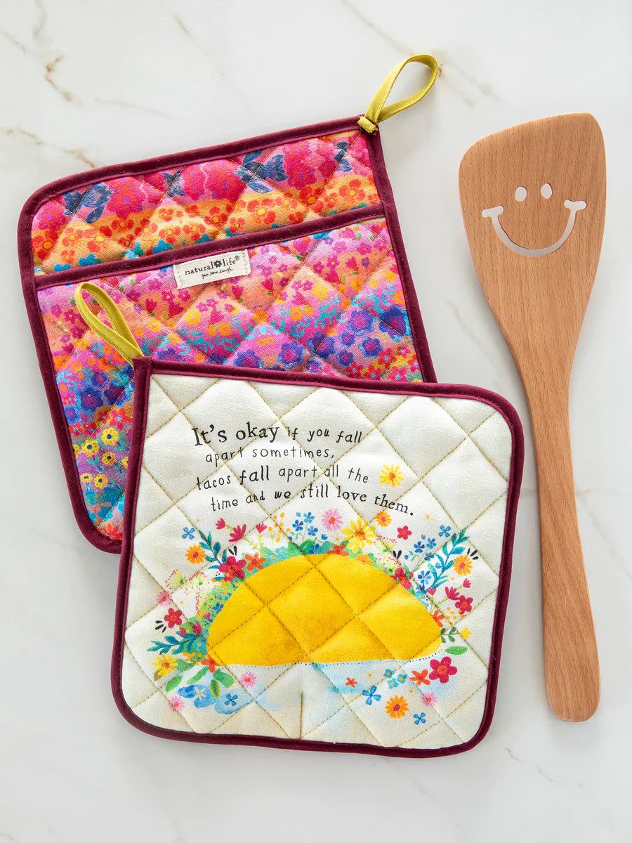 Pot Holder &amp; Spoon Set