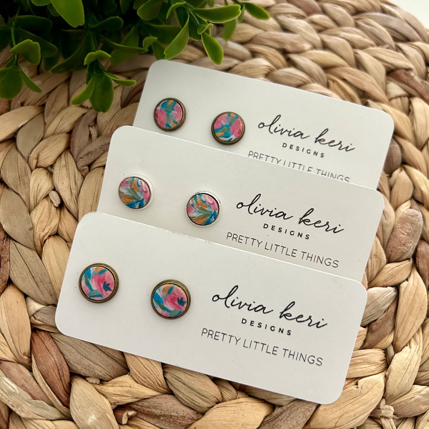 Pretty Little Things Studs - Summer Bliss: Antique Bronze Setting