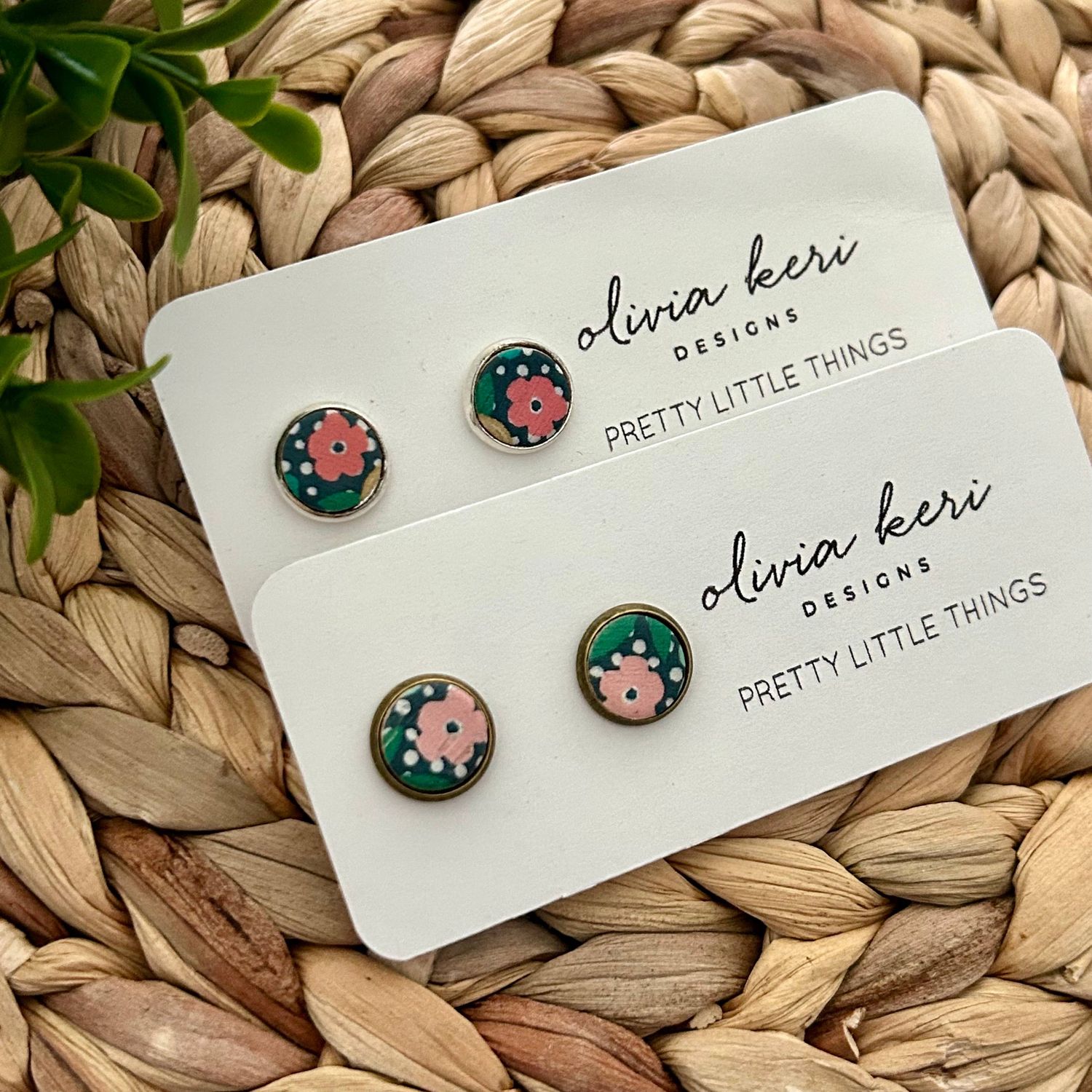 Pretty Little Things Studs - Bright Days: Antique Bronze Setting