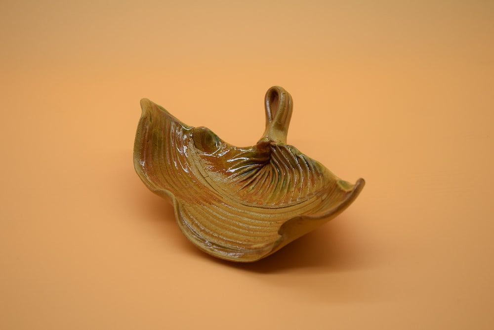 Scalloped Leaf Dish