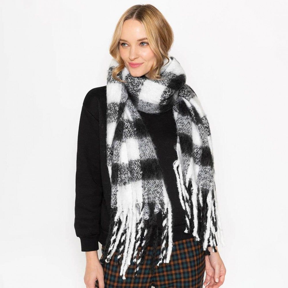Soft Buffalo Check Scarf with Fringe Tassel