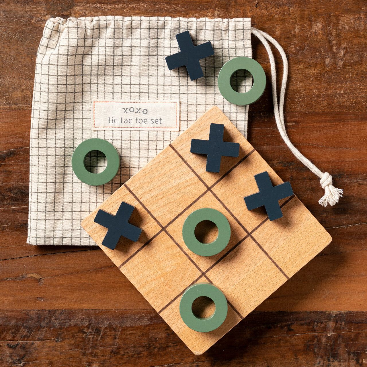 XOXO Tic Tac Toe Set