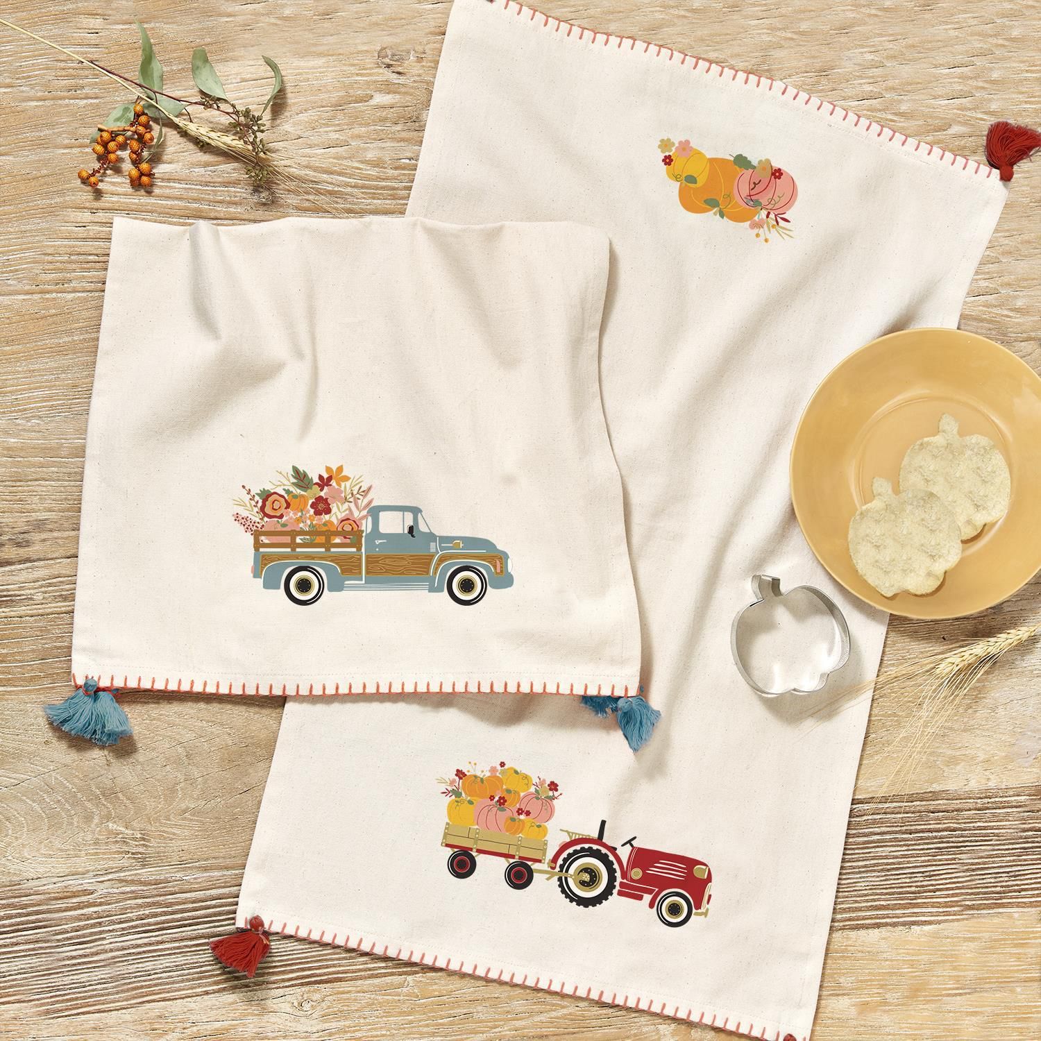 Bountiful Harvest Tea Towel &amp; Pumpkin Cookie Cutter Set