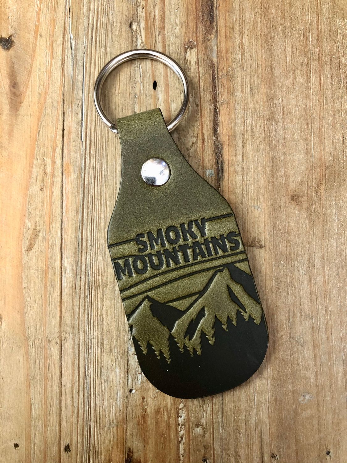 Smoky Mountains Leather Key Fob, Style: Green