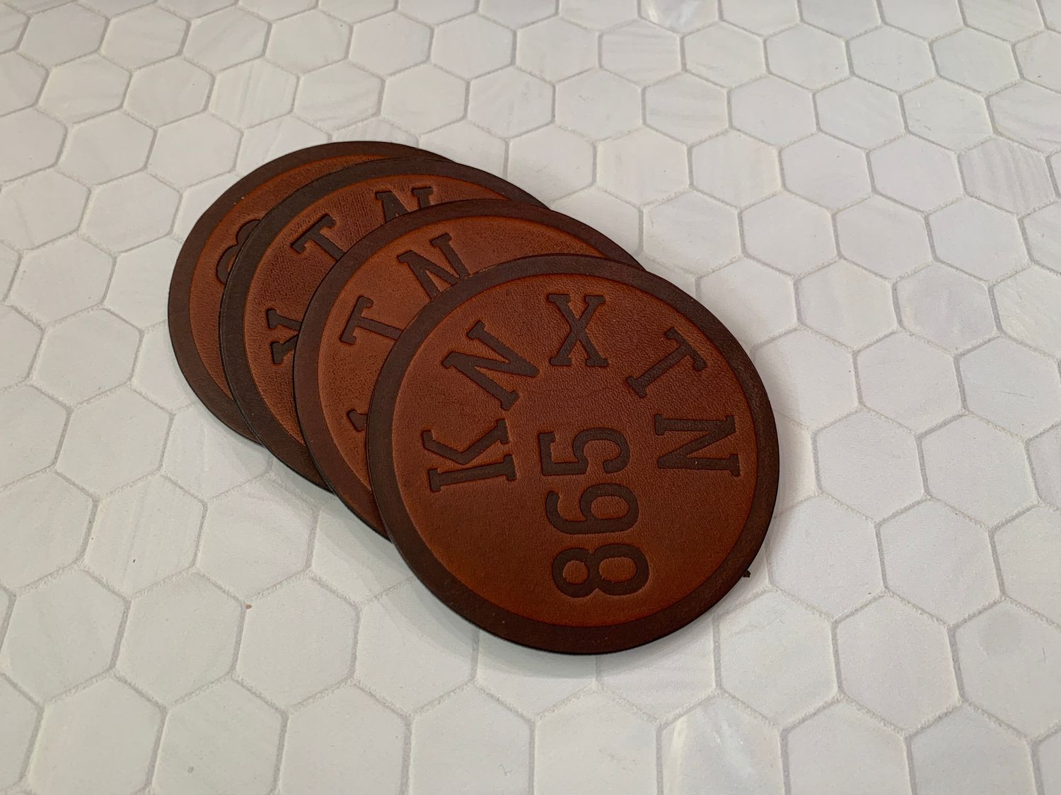 Leather Coaster Set of Four in Tin, Style: 865 KNXTN