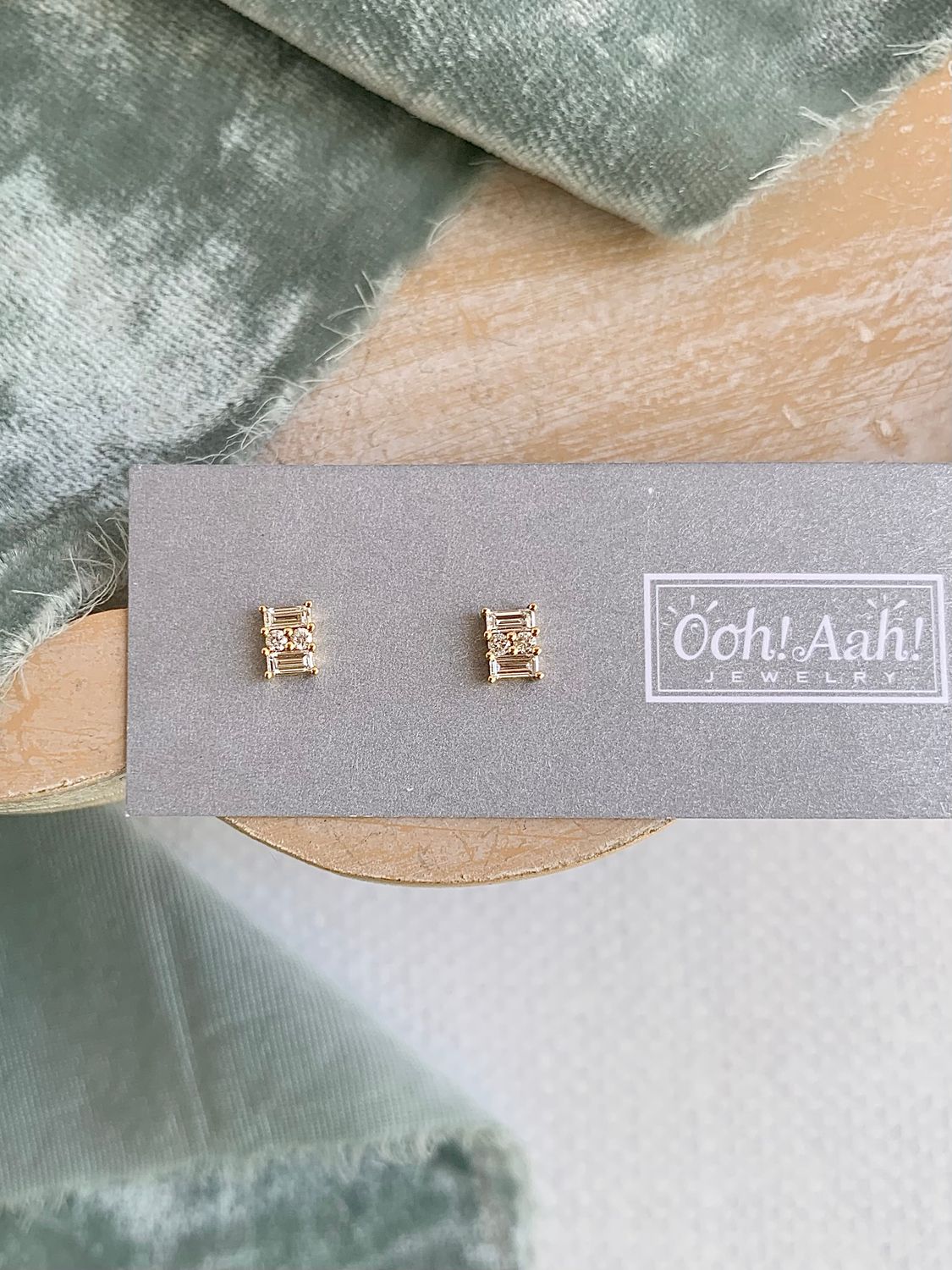 Dash Dot Diamond 14k Yellow Gold Stud Earrings