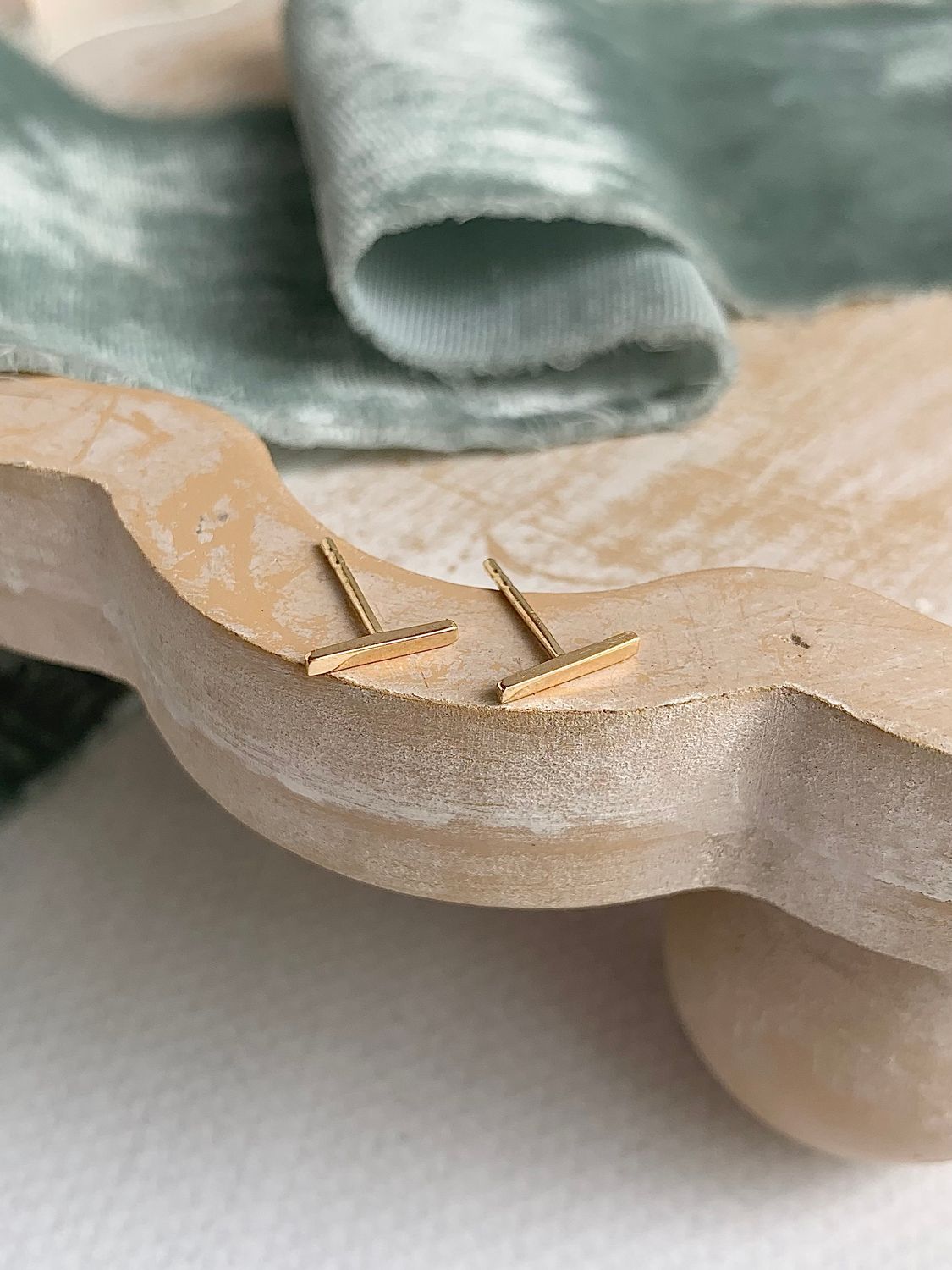 Staple 14k Yellow Gold Stud Earrings