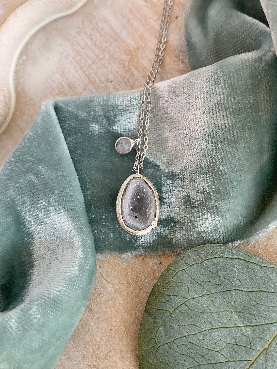 Sparkly Druzy Quartz Tiny Diamond Silver Necklace