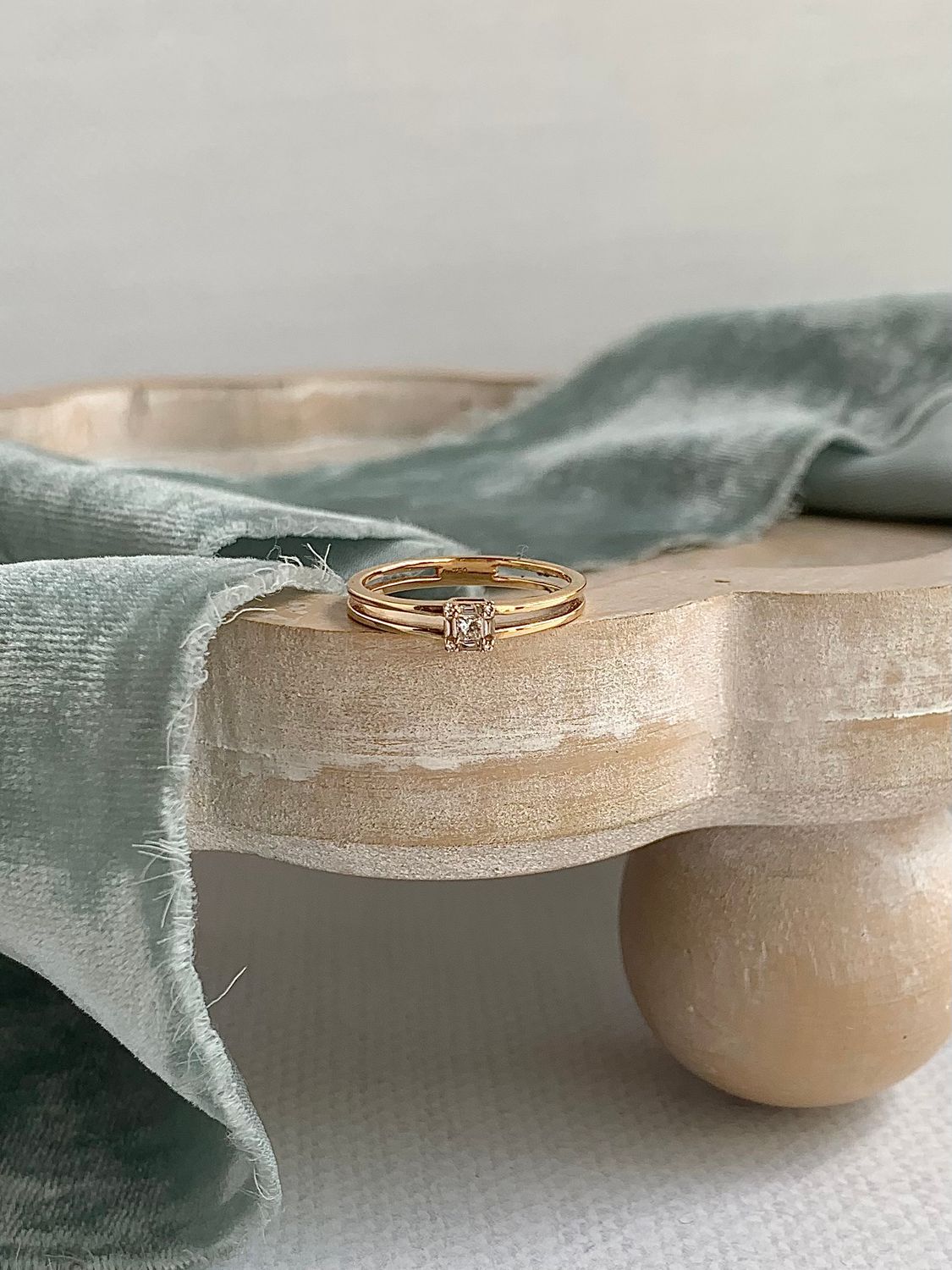 Stacked Diamonds Double Band 18k Yellow Gold Ring