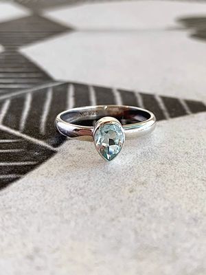 Mellow Aquamarine Silver Ring