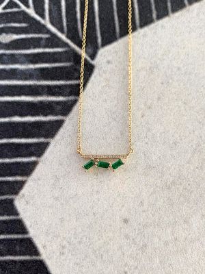 Emerald Green Seedlings Diamond 18k Yellow Gold Necklace