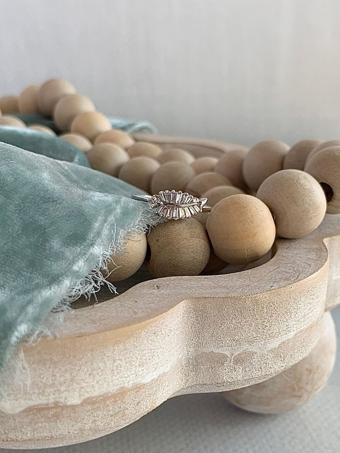 Feather Baguette Diamond 18k White Gold Ring