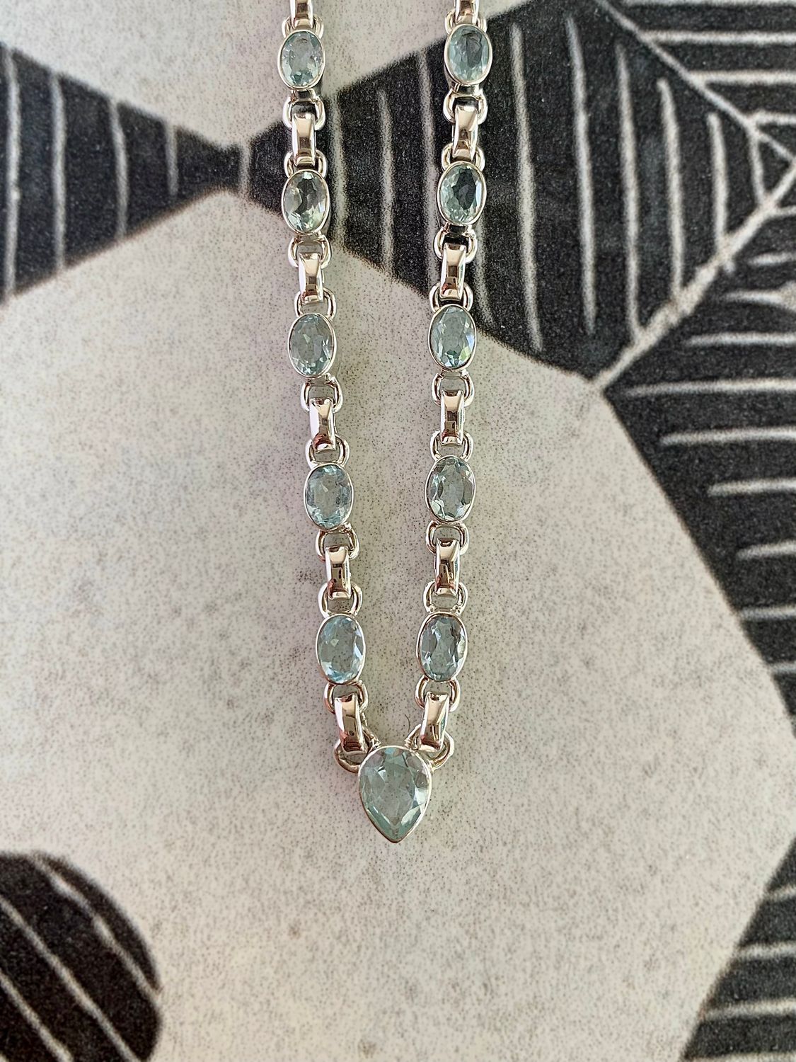 Mellow Aquamarine Silver Necklace