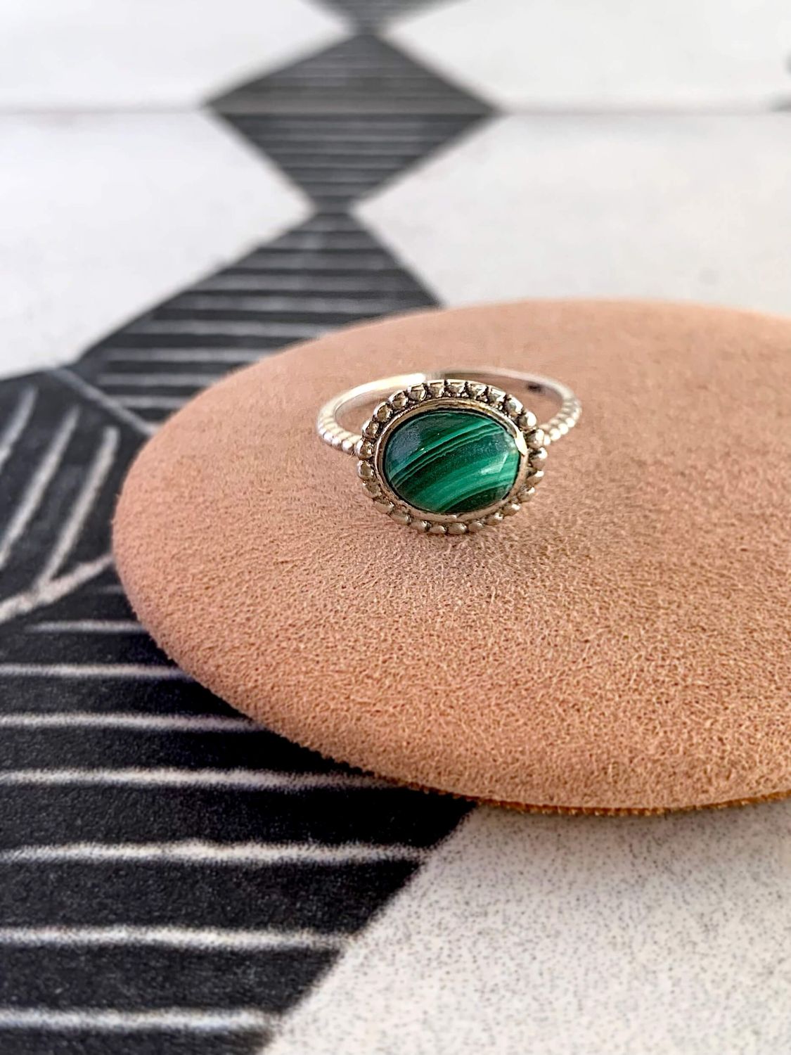 Lavish Malachite Silver Ring