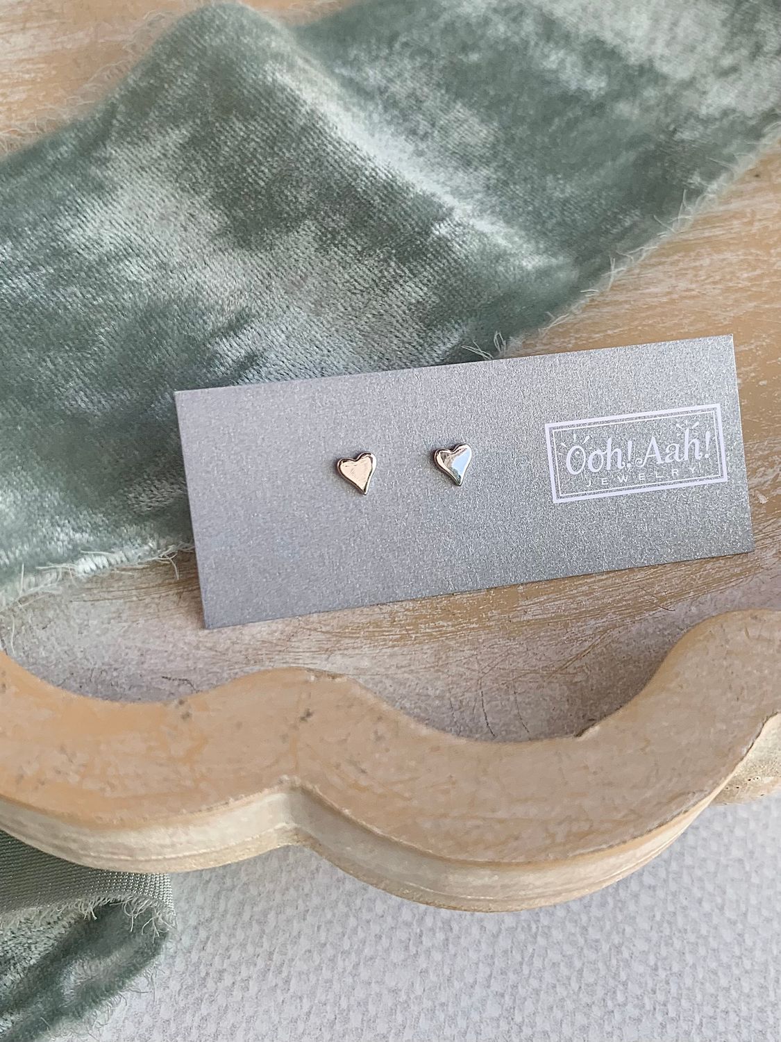 Oh My Heart 14k White Gold Stud Earrings