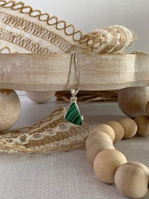 Shielding Malachite Silver Necklace