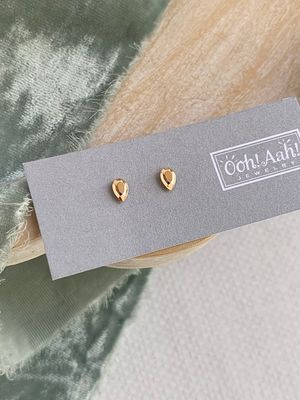 Faceted Droplet 14k Yellow Gold Stud Earrings