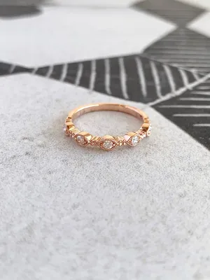 Scalloped Diamond Milgrain 14k Rose Gold Band
