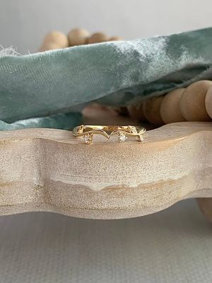 Leafy Milgrain Diamond 14k Yellow Gold Wedding Ring