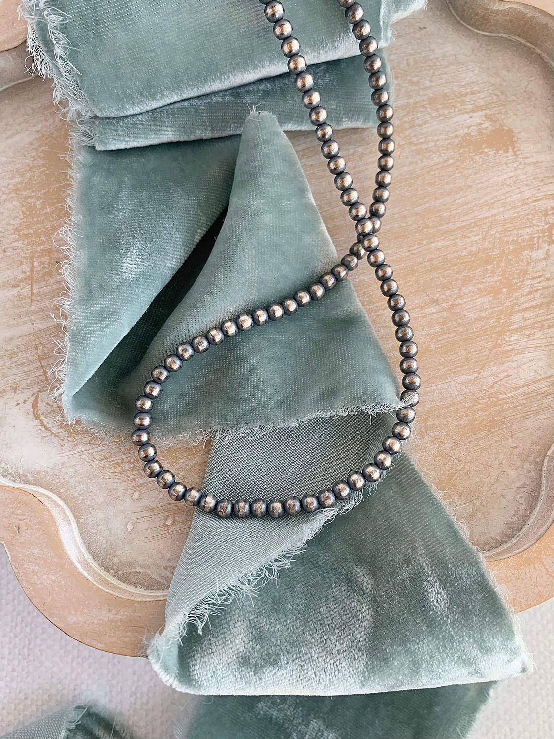 Navajo Pearl 4mm Silver 18-Inch Strand