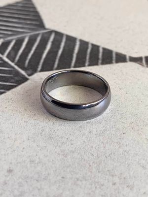 6mm Tantalum High Polish Domed Wedding Band