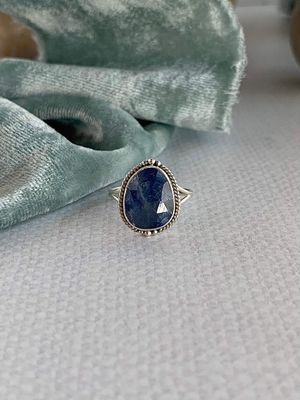 Tranquil Rough Sapphire Silver Ring