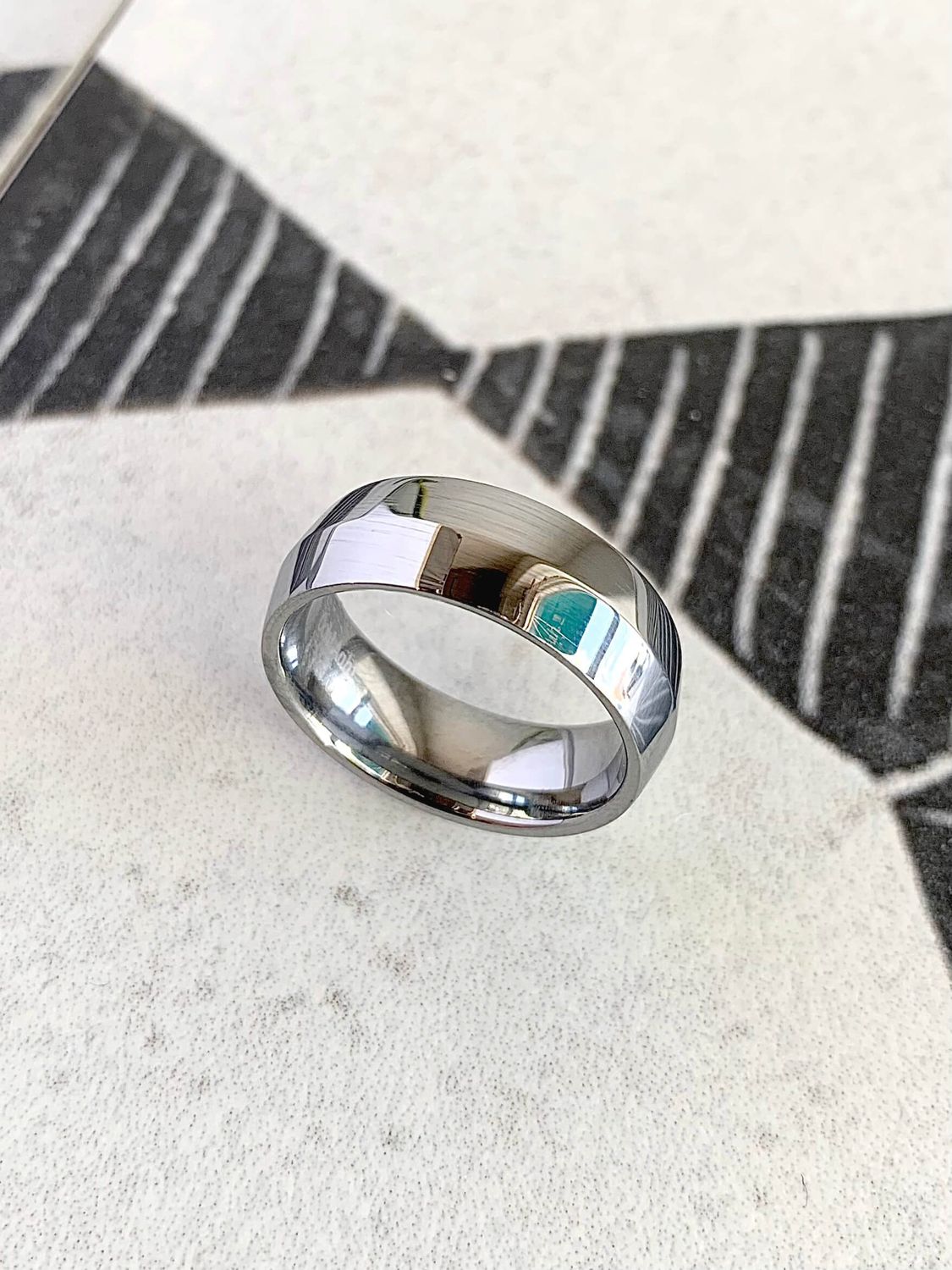 8mm Tungsten Knife Edge Wedding Ring
