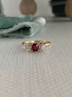 Estate Victorian Natural Ruby Diamond 14k Yellow Gold Ring