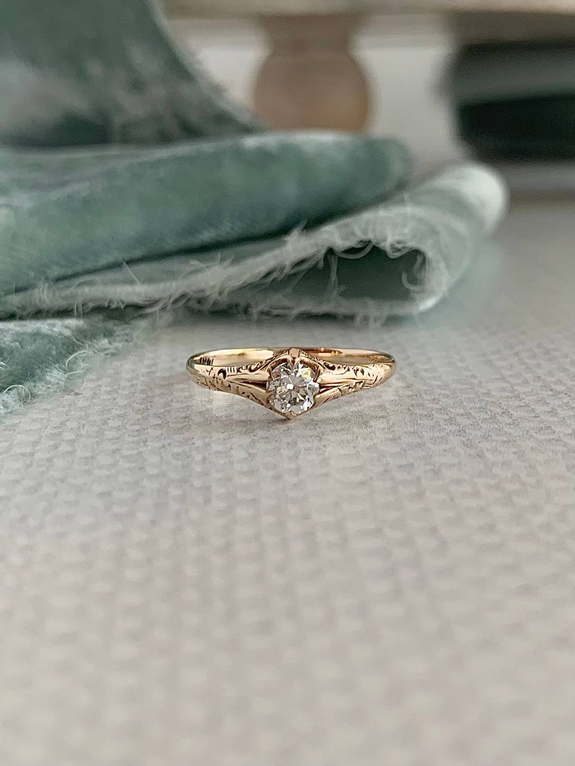 Estate Victorian Diamond Carved 14k Yellow Gold Engagement Ring
