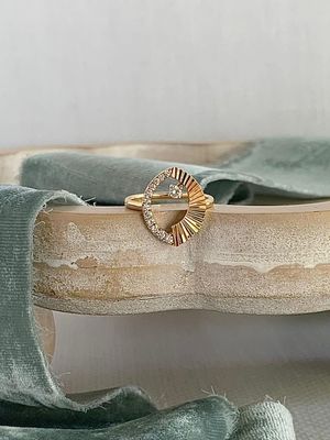 Wave Diamond 18k Yellow Gold Ring
