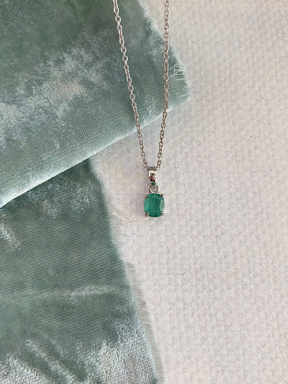 Classic Emerald Silver Necklace