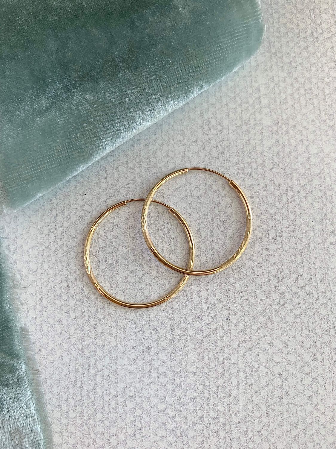 It Girl Etched 28mm 14k Yellow Gold Hoops