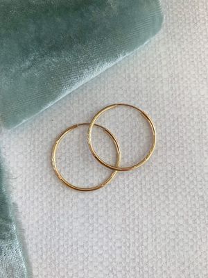 It Girl Etched 28mm 14k Yellow Gold Hoops