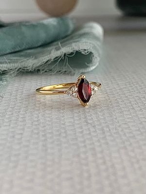 Marquise Rhodolite Garnet Diamond Cluster 18k Yellow Gold Ring