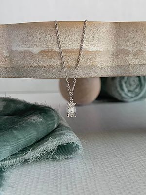 Cluster Diamond Oval 18k White Gold Necklace