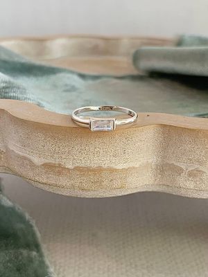 Single Baguette Moonstone Silver Ring