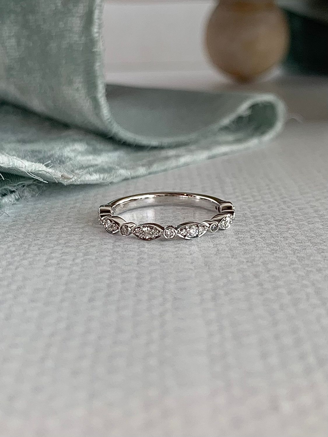 Pretty Vintage Diamond 14k White Gold Band