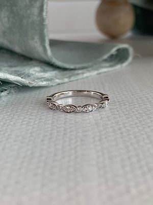 Pretty Vintage Diamond 14k White Gold Band