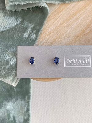 Bright Sapphire 14k Yellow Gold Stud Earrings