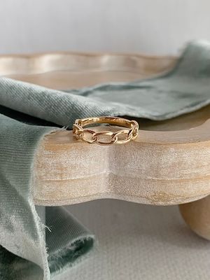 Love Link 14k Yellow Gold Ring