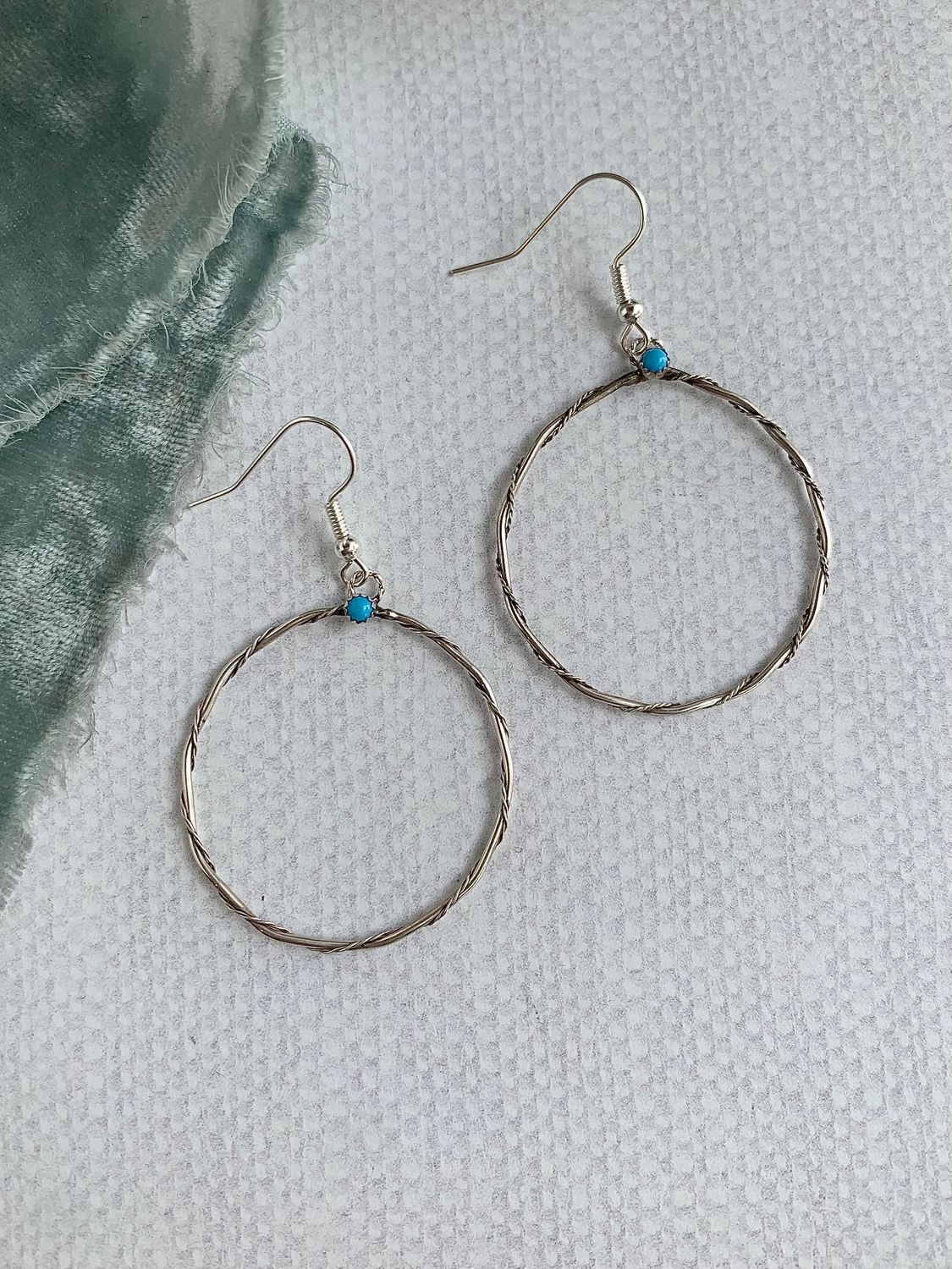 twist silver circle turquoise earring