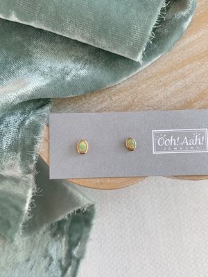 Swirling Ethiopian Opal 14k Yellow Gold
