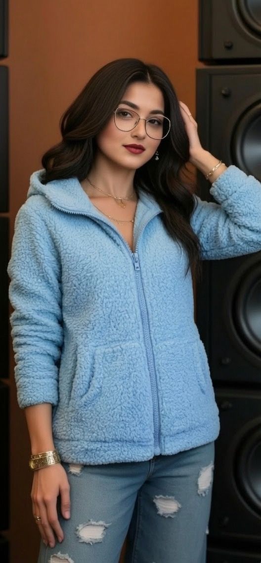 Fashionable Solid Color Women's Hoodie Loose Fit Zipper Jacket Comfortable Long Sleeve Ultra Short Length Polyester Blend Sweatshirt