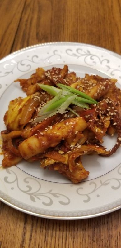 오징어 볶음 Stir-Fried Squid   (FOR 2~3)