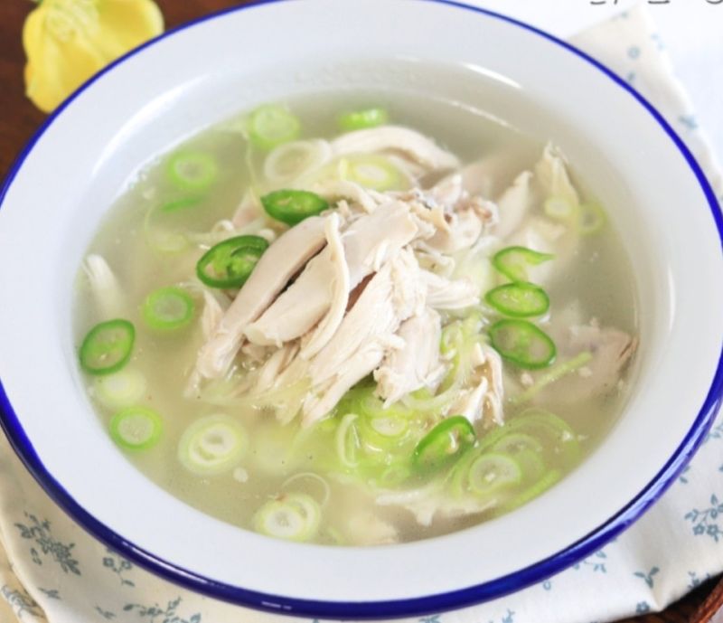 닭곰탕 (Korean Chicken Soup)