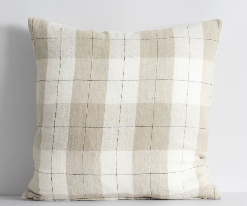 Willis Cushion - Nougat 50cm