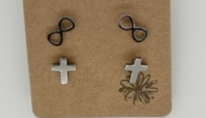 Petite Beau Bow/Cross Earing