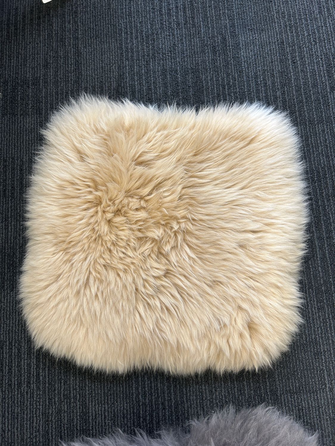 Seat Pad Fur Sand
