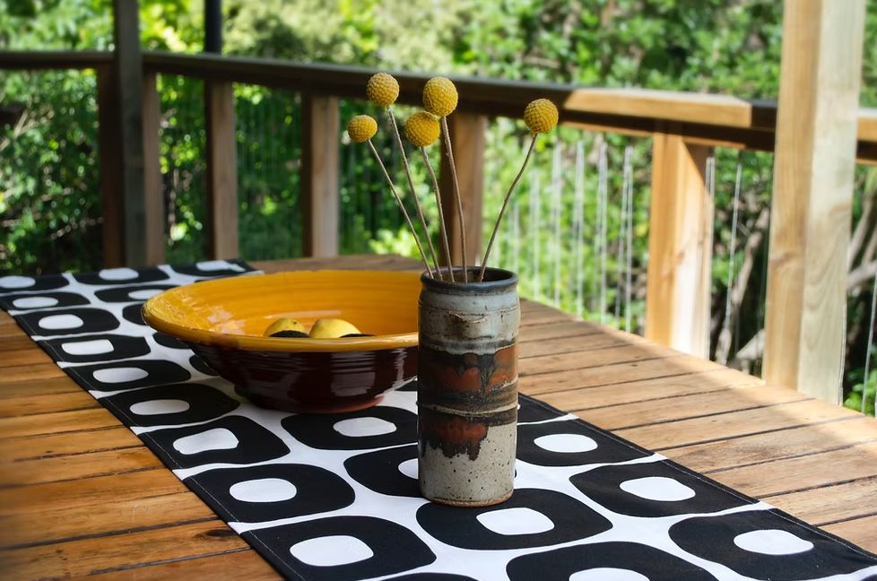 Ring Black Table Runner